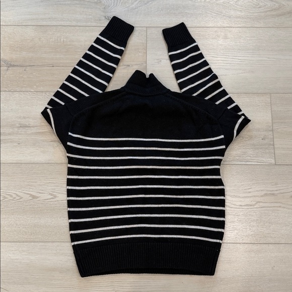 Wilfred V-Neck Sweater in Black and White Stripes - Picture 3 of 3
